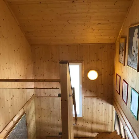 Woody Park 14 *